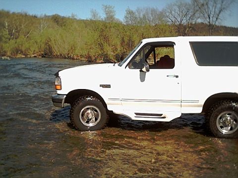 1995 Ford Bronco photo