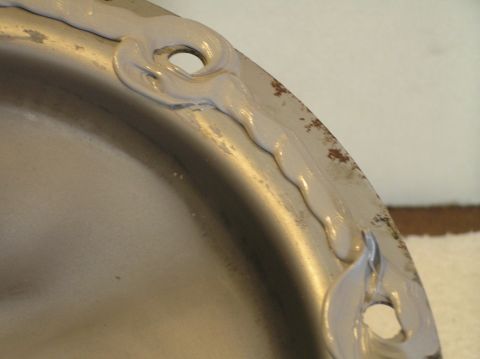2000 Ford Excursion - Differential cover with sealant applied, ready for installation.