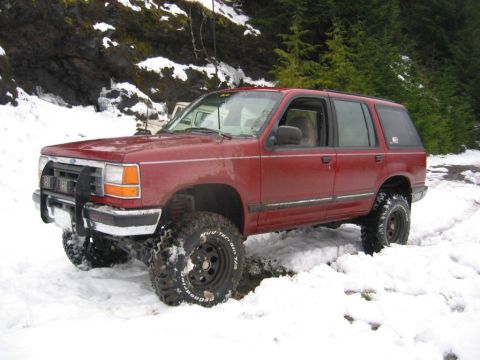 1991 Ford Explorer - Playing in the snow up near Shotgun Creek