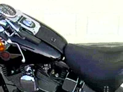 2000 Harley-Davidson Fat Boy - Fat Boy idling and revving.