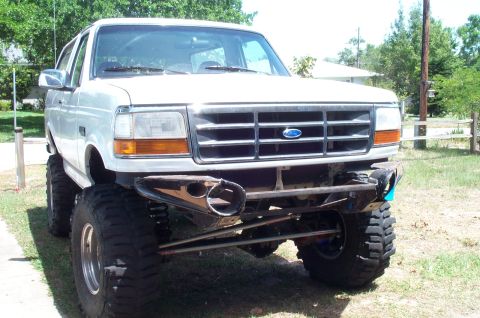 Front  bumper - 1995 Ford Bronco