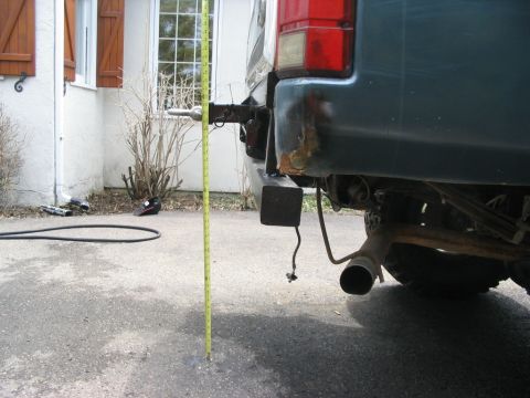 1986 Ford Bronco - got a little more departure angle now baby .. Hitch itself is now 33" off the ground and the bottom of the bumper protects the cut rear qua…