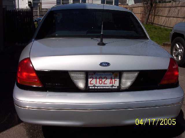 1999 Ford Crown Victoria rear view with license plate 2182 AF and website www.crownvic.net