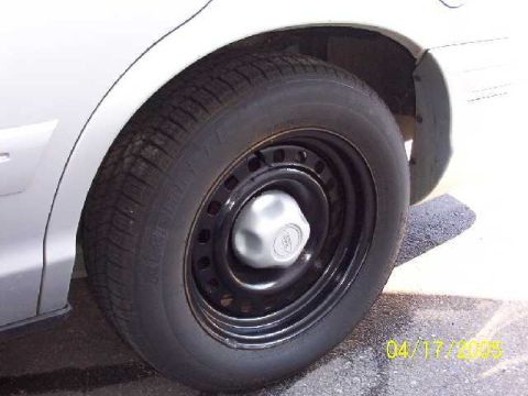 1999 Ford Crown Victoria photo