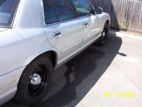 1999 Ford Crown Victoria photo
