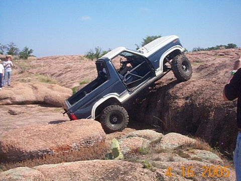 1986 Ford Bronco - This modified Ford Bronco navigates a challenging rocky obstacle course.