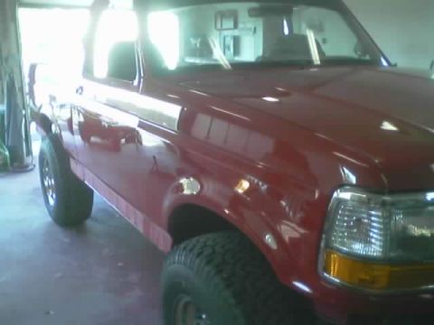 1989 Ford Bronco - Side shot after buffin!
