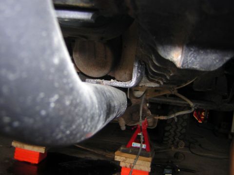 1995 Ford Bronco - sway bar bracket/bumper mounting area needing modifying