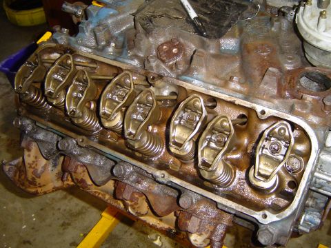 1979 Ford Bronco - Clean under the valve covers