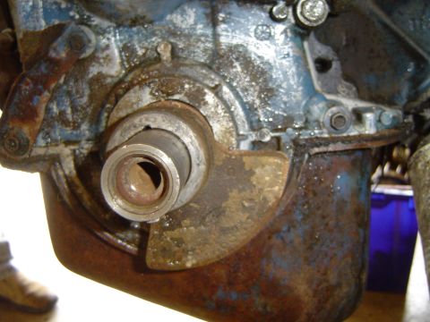 1979 Ford Bronco - External counterbalance