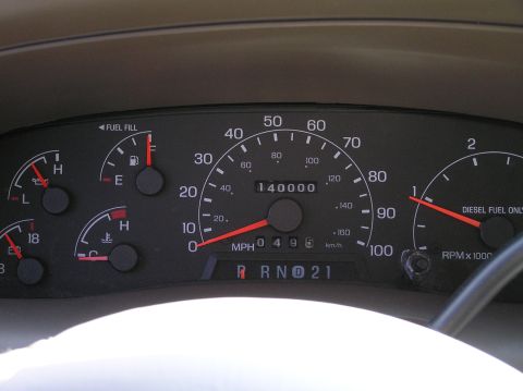 2000 Ford Excursion - Odometer reads 140,000 miles on this vehicle's dashboard.