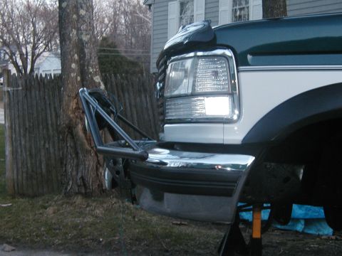 1994 Ford Bronco - Front view of a 1994 Ford Bronco showing its bumper and an installed brush guard.