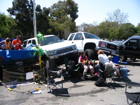 1993 Toyota 4Runner - hot tub in sass's Yota, my Runner, and lauren's GMC...