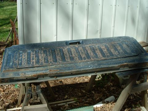 1985 Ford Bronco - tailgate from an '87 bronco no glass or weather strippin. wiring harness is cut. Window motor still works very good.