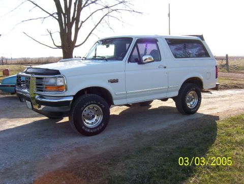 1995 Ford Bronco photo