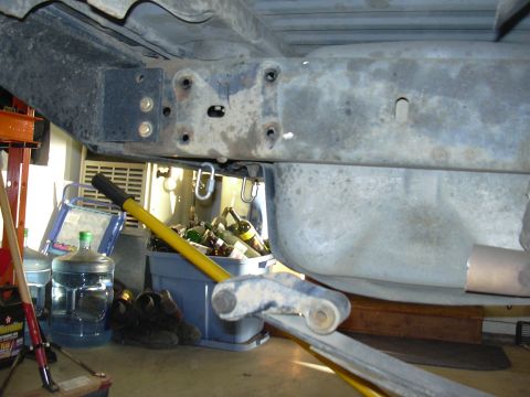 1991 Ford Bronco - Stock shackle gone