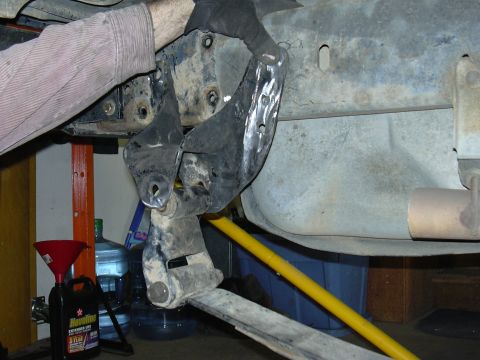 1991 Ford Bronco - Greg is locating the F250 hanger for the correct shackle angle
