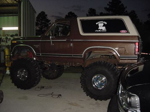 2000 Chevrolet Tahoe - milton's bronco
