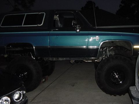 2000 Chevrolet Tahoe - scotty's blazer