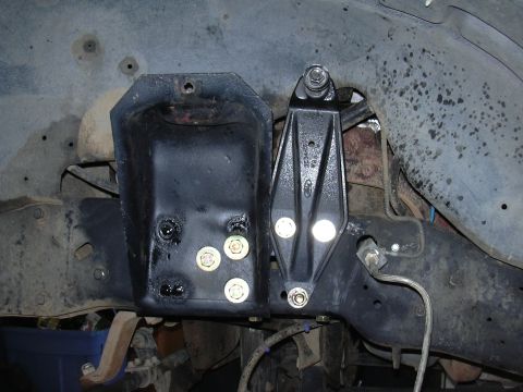 1991 Ford Bronco - I used an F250 shock hanger for a new shock mount