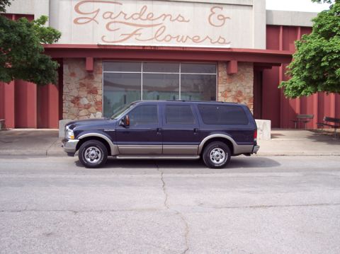 2000 Ford Excursion “Xochi”