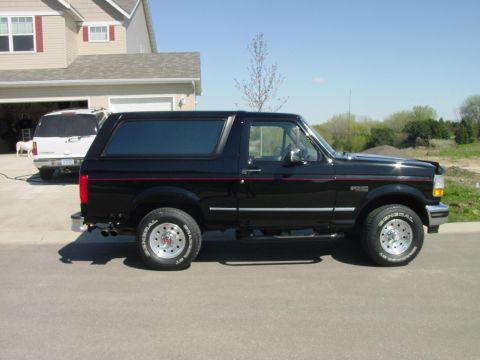 1994 Ford Bronco photo