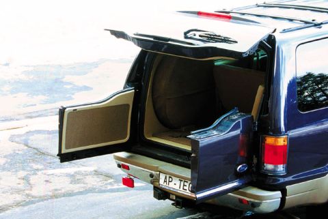 2000 Ford Excursion “Xochi”