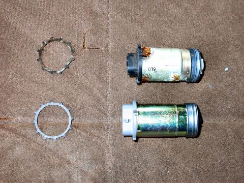 1990 Ford Bronco - Nice little comparison of the new and old.