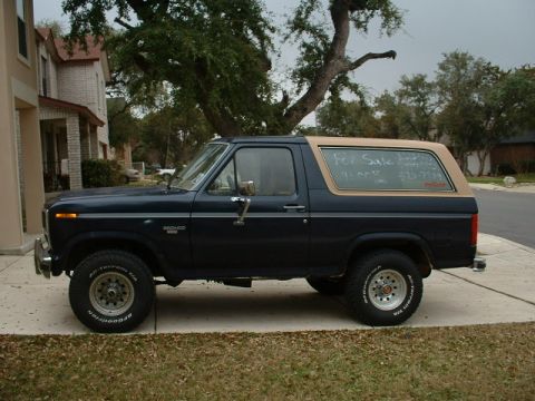 1985 Ford Bronco photo