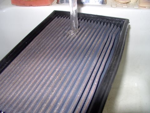 1986 Ford Bronco - Put the water to her and rinse her out.