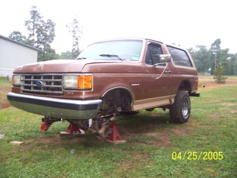 1987 Ford Bronco - bearing time!