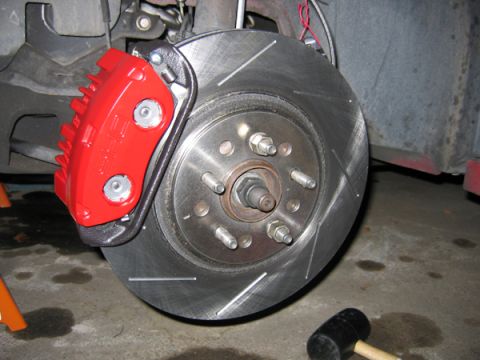 1995 Ford Taurus - 13" Cobra brakes.