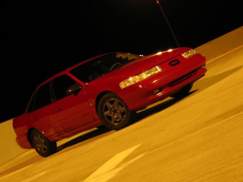 1995 Ford Taurus photo