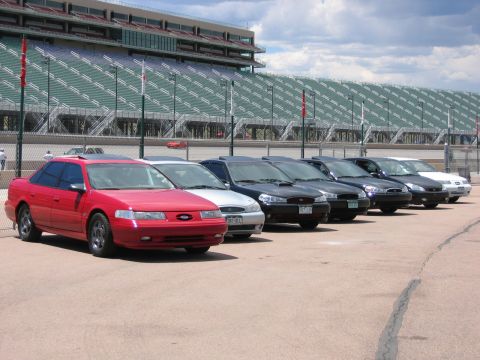 1995 Ford Taurus photo