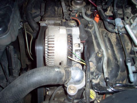 1994 Ford Crown Victoria - This is the LAST connector that I'm missing. The engine apparently had the normal cheapo alternator, but the junkyard gave me this large-ca…