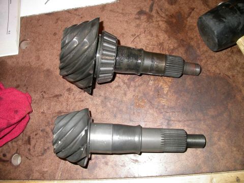 1990 Ford Bronco - Look how much bigger the 3.55 pinion (top) is than the 4.56 pinion (bottom). Kind of freaked me out at first.