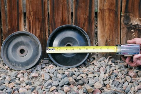 1996 Ford Bronco - The two pulleys again. The GM pulley measures 6.5" diameter. The center hole is .755".