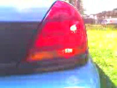 1998 Ford Crown Victoria - you MUST RENAME THE FILE to .3gp it is NOT a .mov file format.. but WILL play withj quicktime... turn signal explanation.....