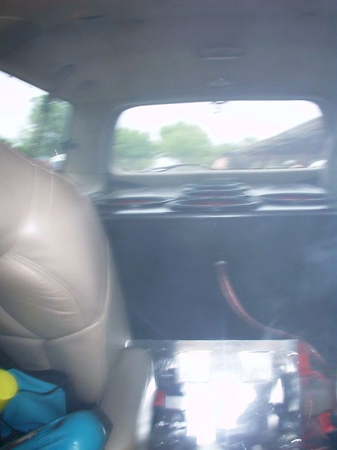2000 Ford Excursion - A little fire with the amp