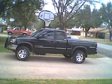 2000 Toyota Tundra photo