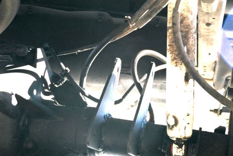 1996 Ford Bronco - Second picture of axle plates installed on Sterling. Not much better of a picture.