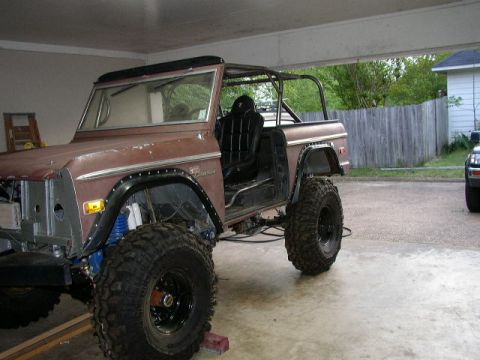 1995 Ford Bronco - This Ford Bronco is being modified with a roll cage and off-road tires.