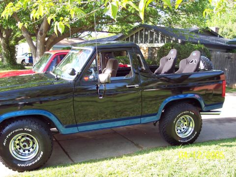 1986 Ford Bronco photo
