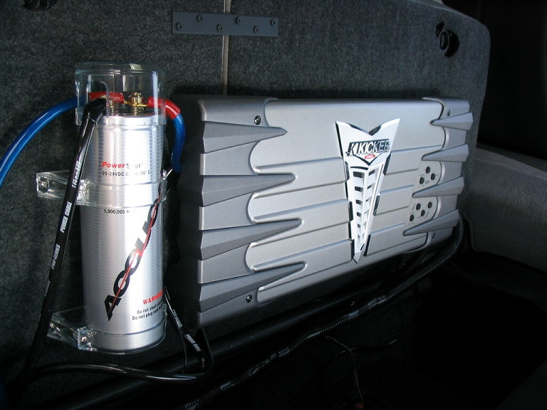 Kicker KX700.5 amp - 5 channel, with class D sub driver.. and Accucap capacitor