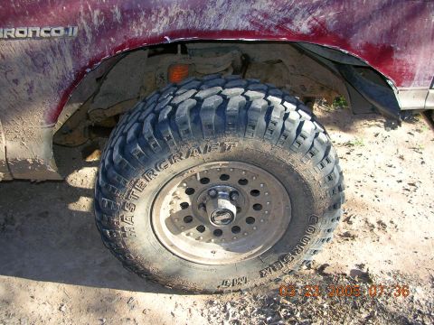 1989 Ford Bronco II - Close up of the front fender.