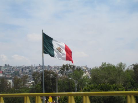1985 Ford Mustang - Ok so now were in Mexico!