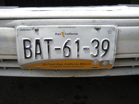 1985 Ford Mustang - I saw an assortment of Lic Plates there.