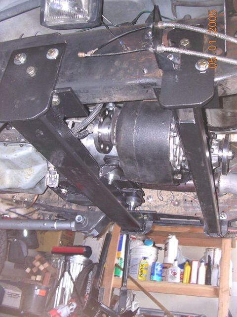 1994 Ford Bronco - drivers side shot. The rear and front XM's are within an 1/8 inch from the ground of one another.