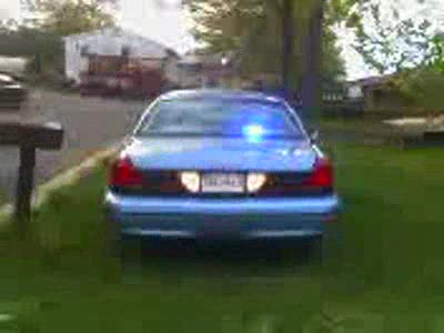 1998 Ford Crown Victoria - BACK... WIG-WAG reverse lights...strobes in amber part of tail light, and "hazards" ...... YOU MUST RENAME to .3gp and use QUICKTIME to pla…