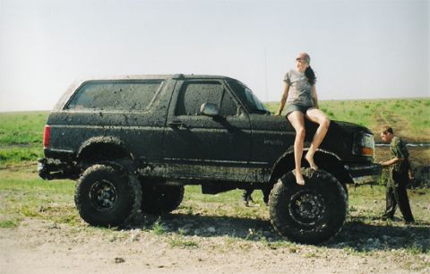 Mudding apirl28-29 2005 - 1992 Ford Bronco
